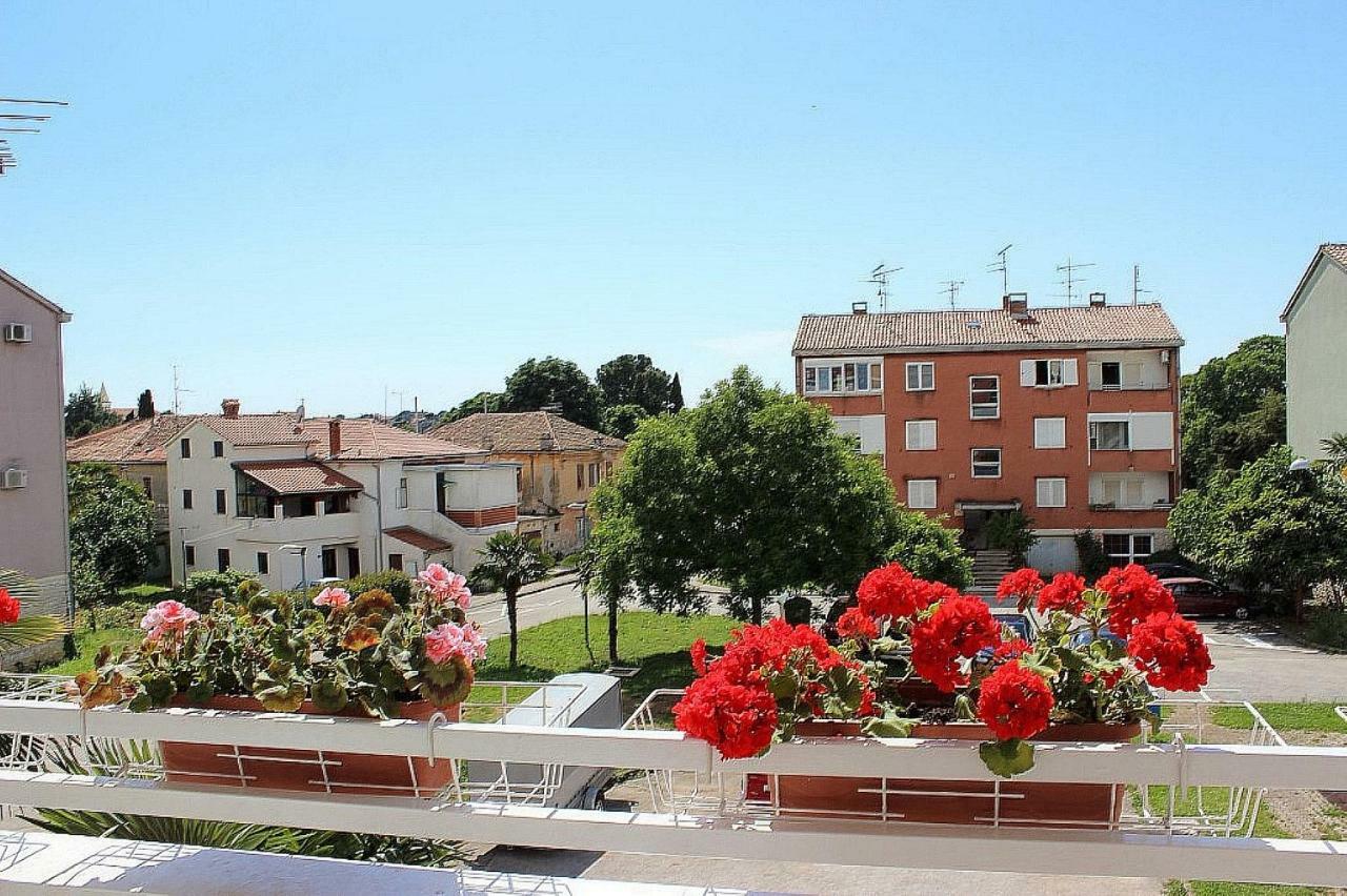 Apartamento Mila Poreč Exterior foto